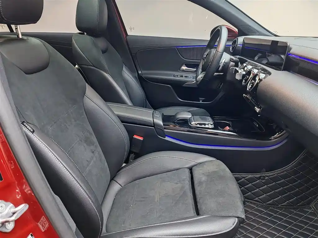 Mercedes-Benz A-Class 2019 — фото 9