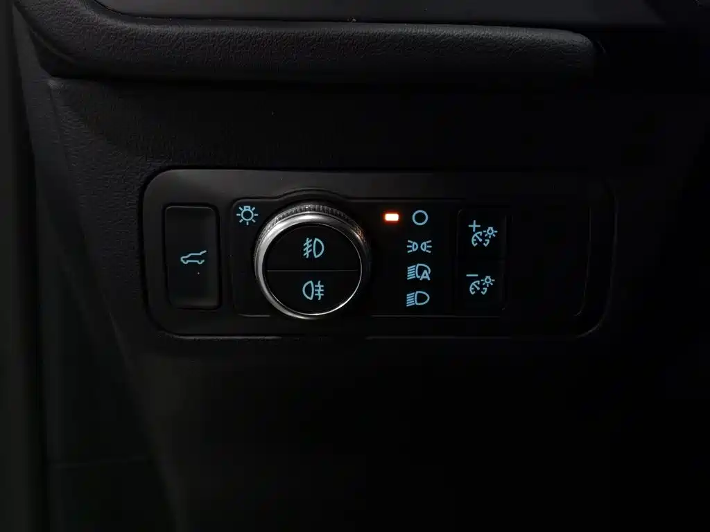 Ford Escape 2020 — фото 21