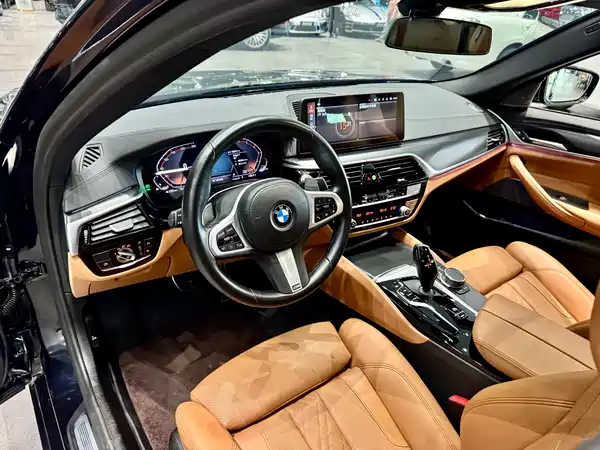 BMW 5 Series 2022