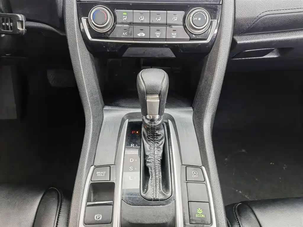 Honda Civic 2017 — фото 13