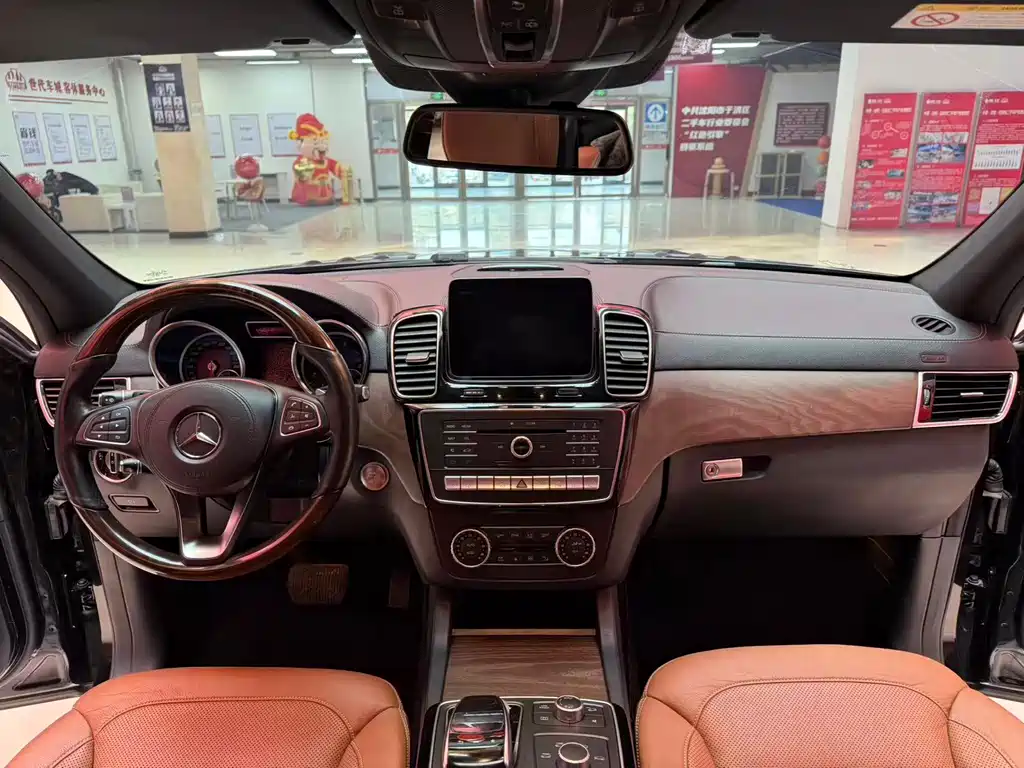 Mercedes-Benz GLS 2018 — фото 10