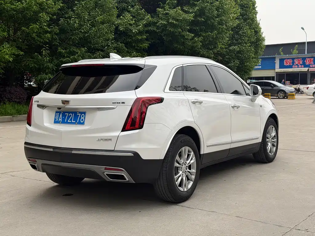 Cadillac XT5 2021 — фото 16