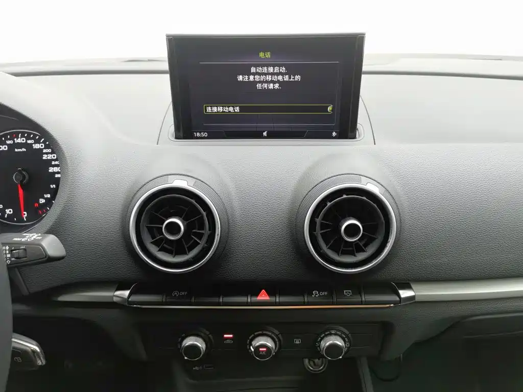 Audi A3 2020 — фото 12