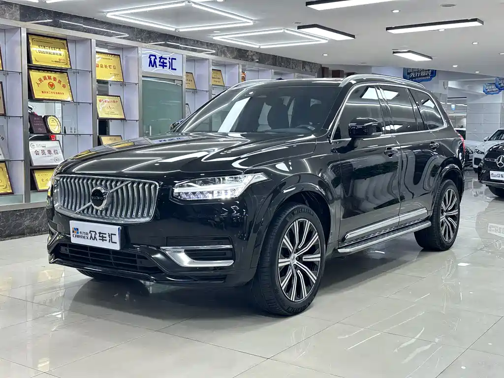 Volvo XC90 2024 — фото 1