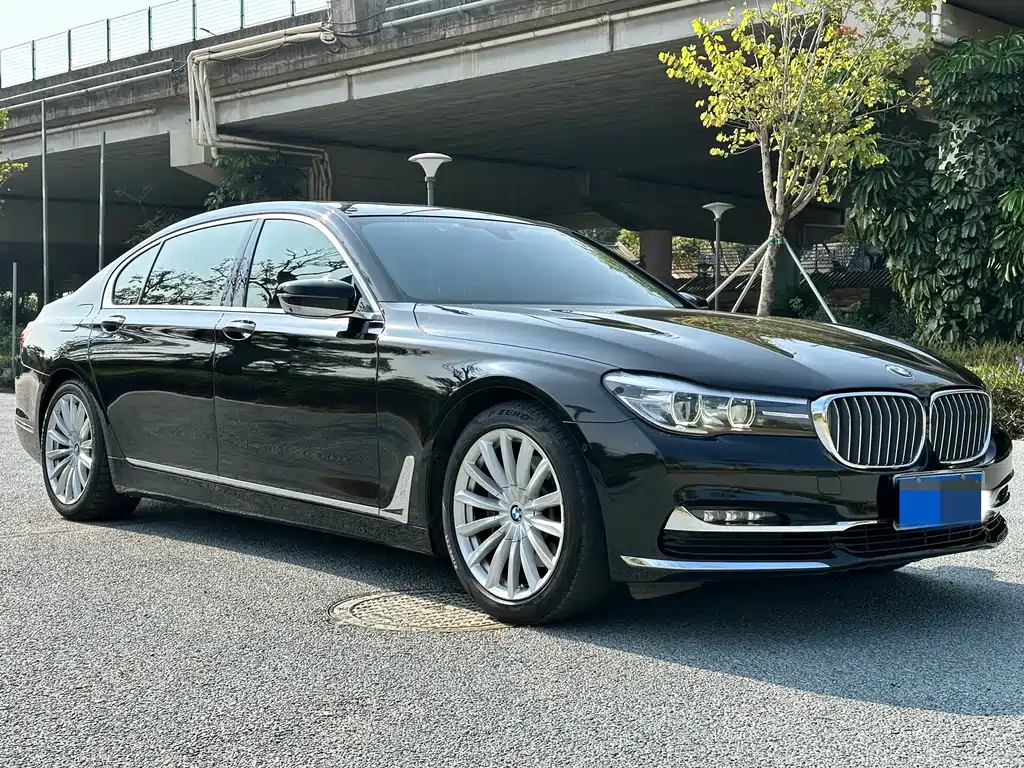 BMW 7 Series 2019 — фото 3
