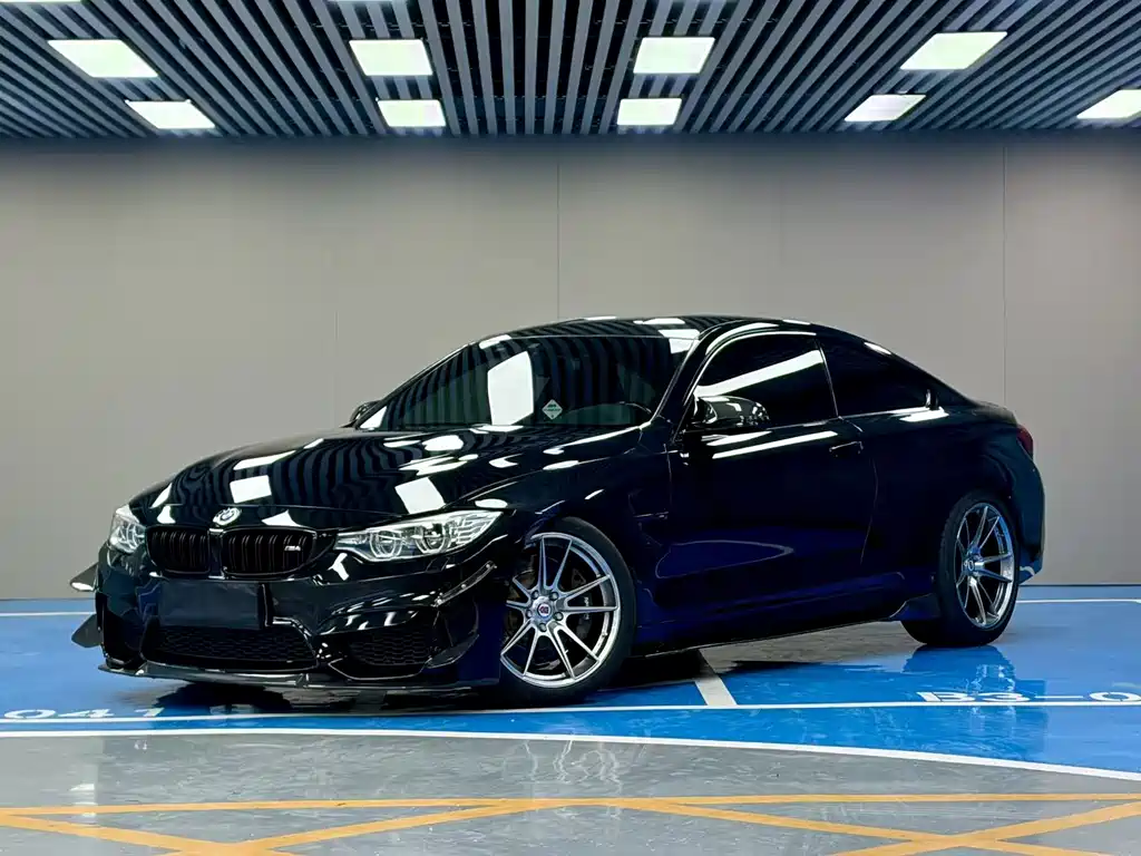BMW M4 2017 — фото 1