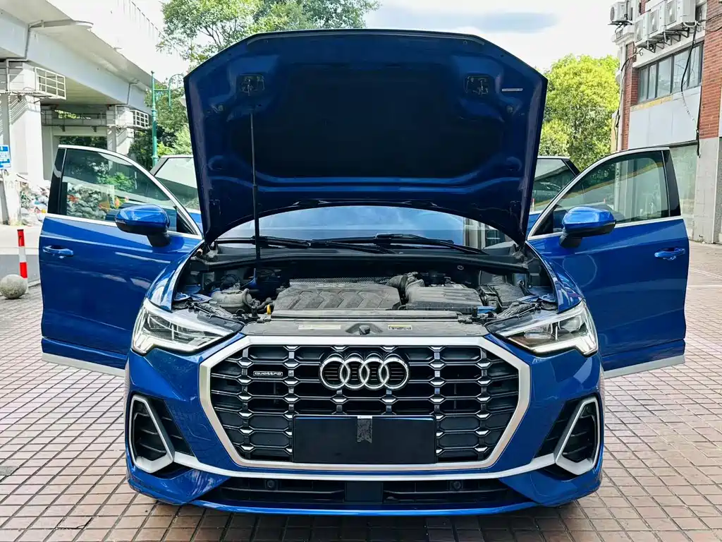Audi Q3 2019 — фото 17