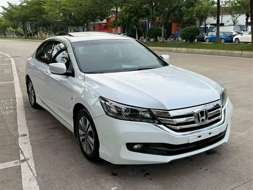 Honda Accord 2015 — фото 3