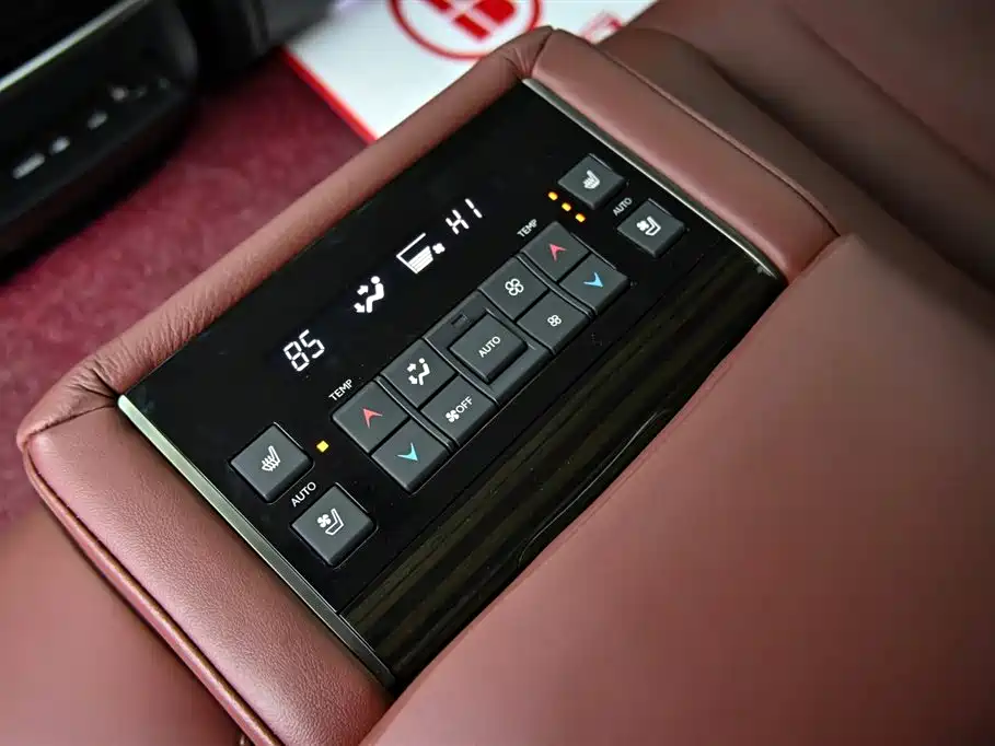 Lexus LX 2022 — фото 37