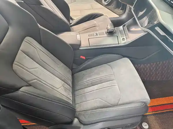Audi A6L 2020