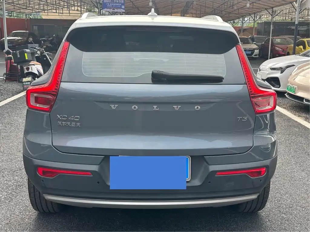 Volvo XC40 2019 — фото 11