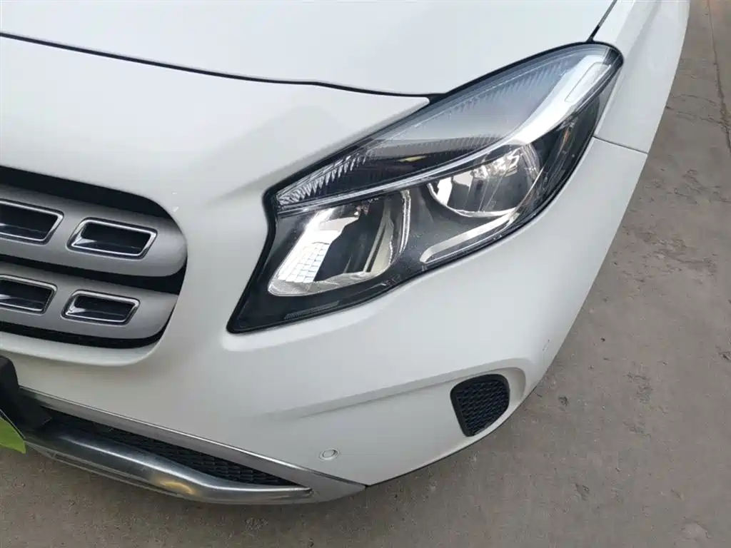 Mercedes-Benz GLA 2018 — фото 24