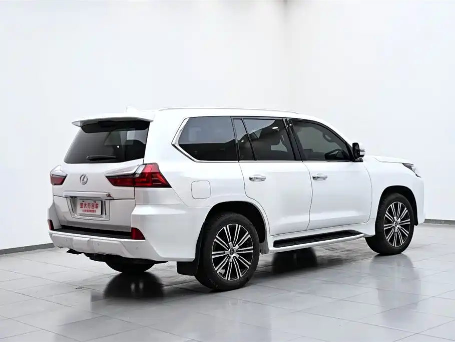Lexus LX 2022 — фото 7