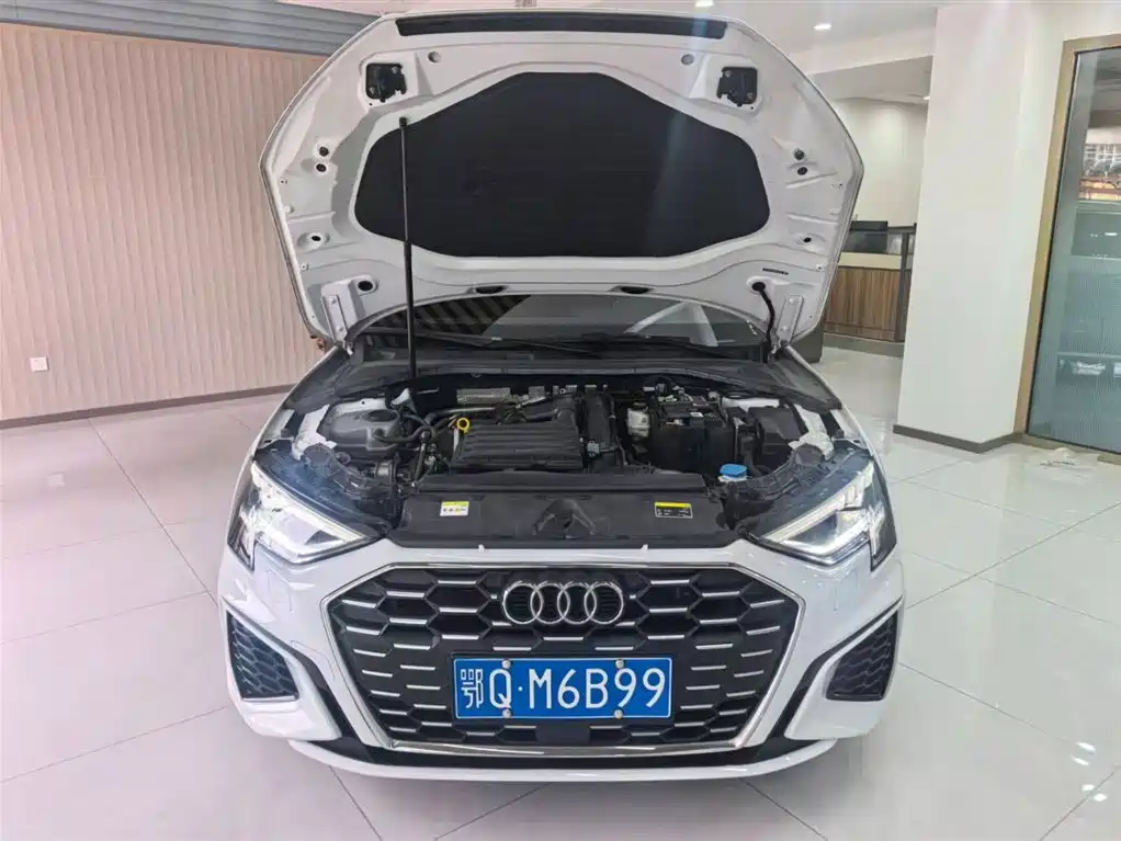 Audi A3 2023 — фото 16