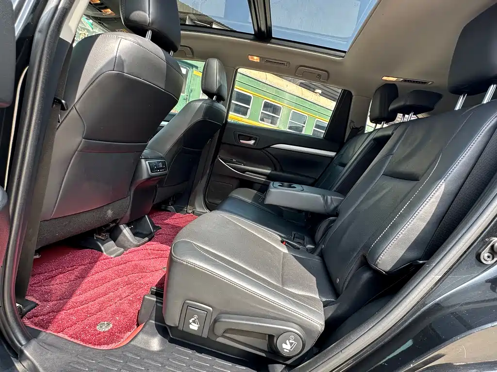 Toyota Highlander 2021 — фото 12