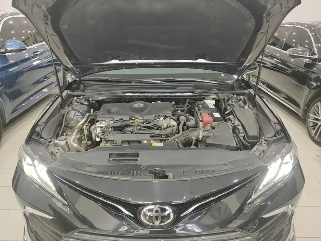 Toyota Camry 2023 — фото 11