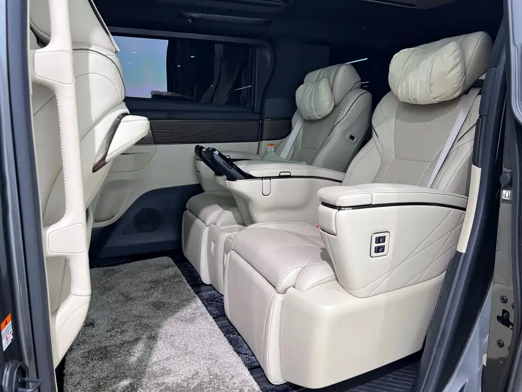 Toyota Vellfire 2025 — фото 14