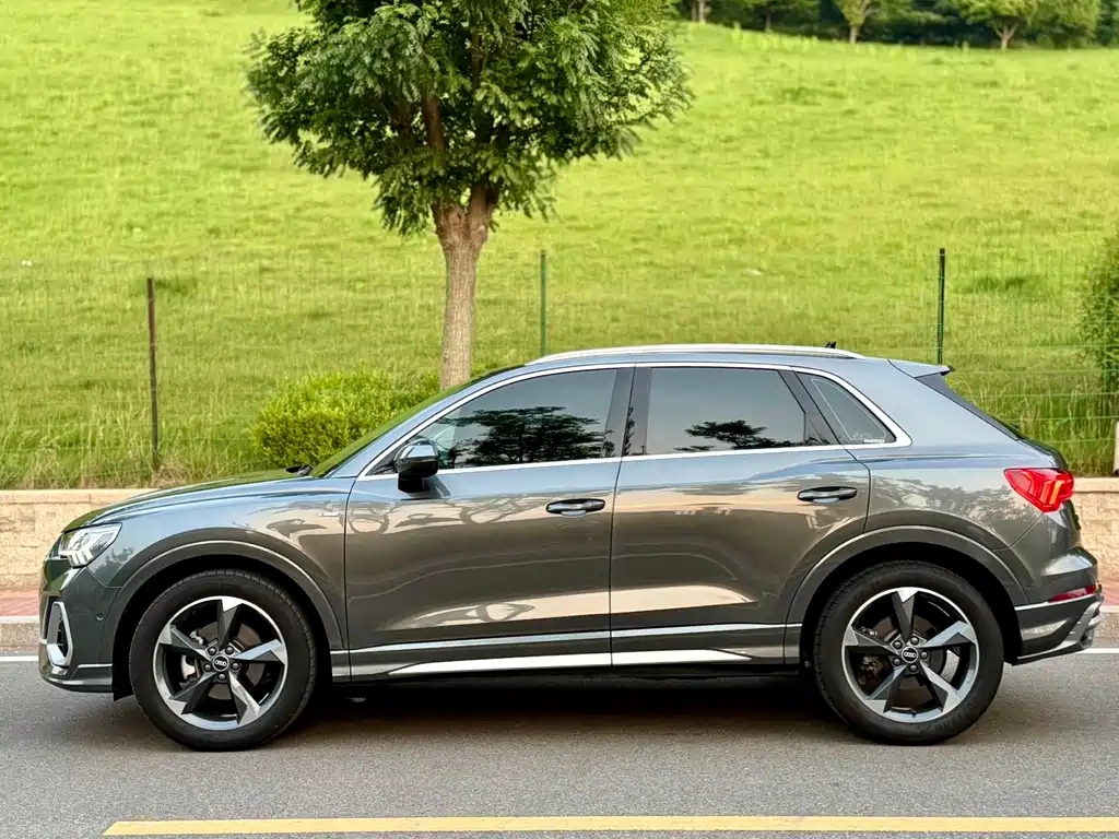 Audi Q3 2022 — фото 7