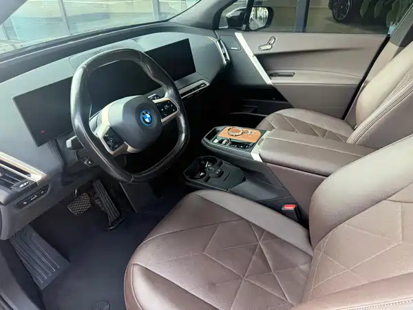 BMW iX 2023