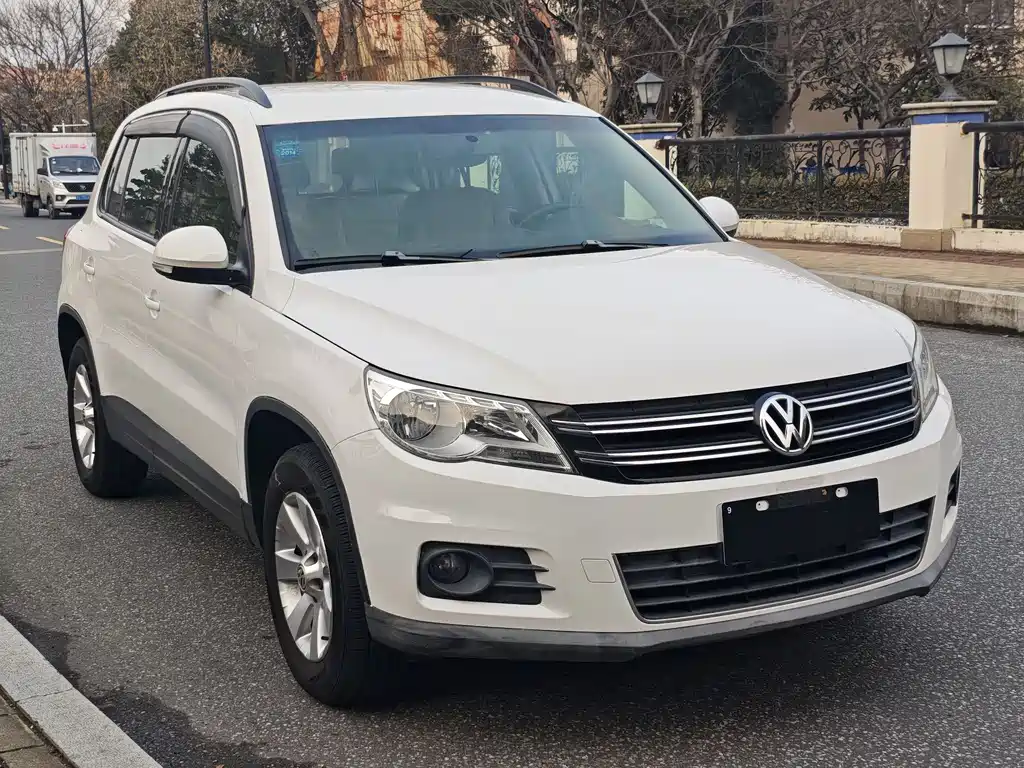 Volkswagen Tiguan 2013 — фото 3