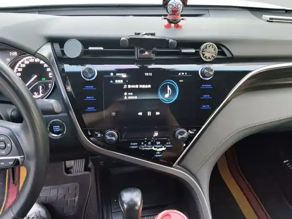 Toyota Camry 2019