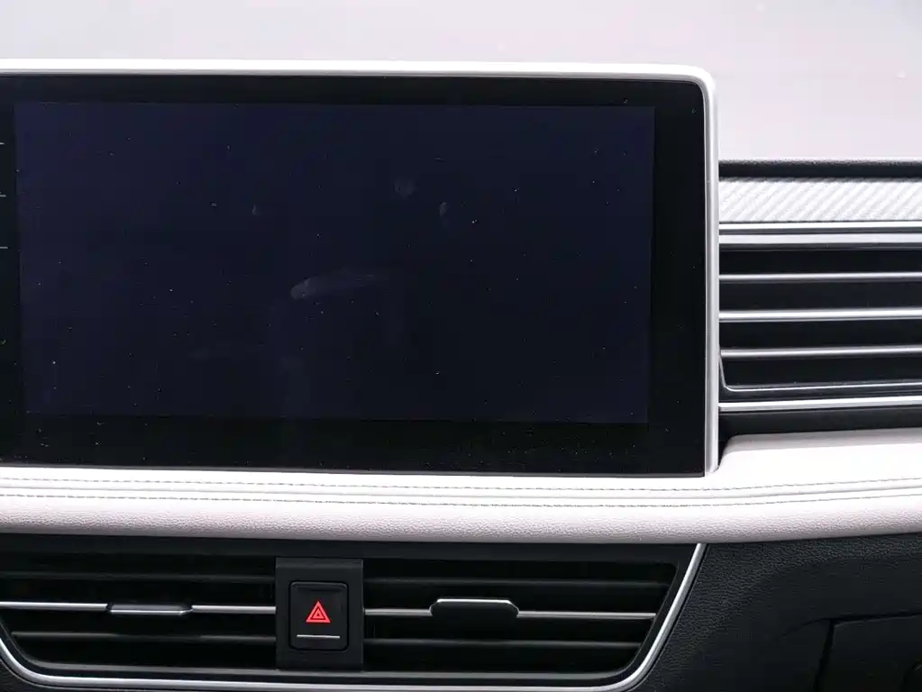 Volkswagen Tiguan L 2022 — фото 17