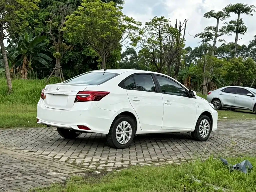 Toyota Vios 2021 — фото 11