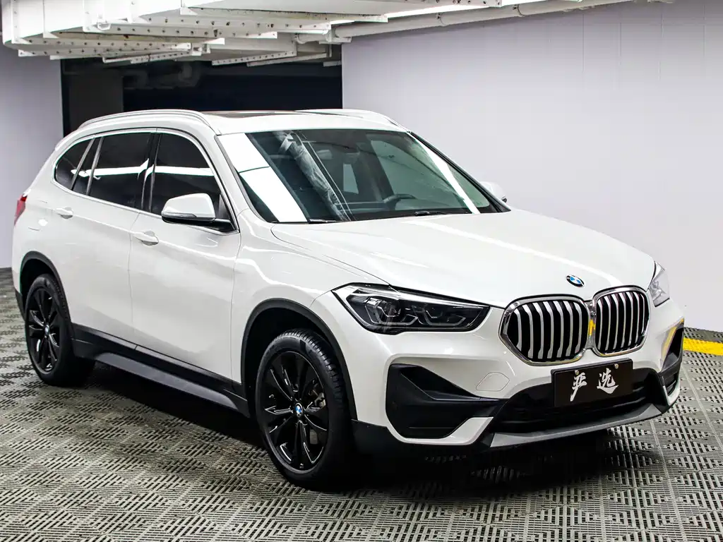 BMW X1 2022 — фото 3