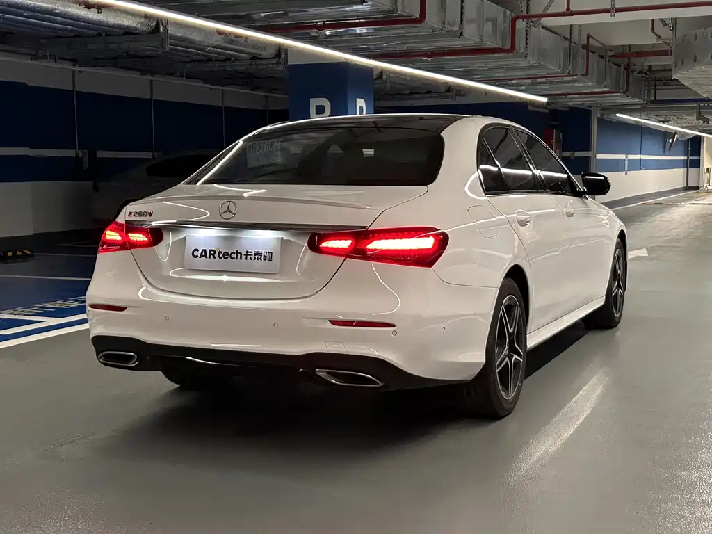 Mercedes-Benz E-Class 2022 — фото 4