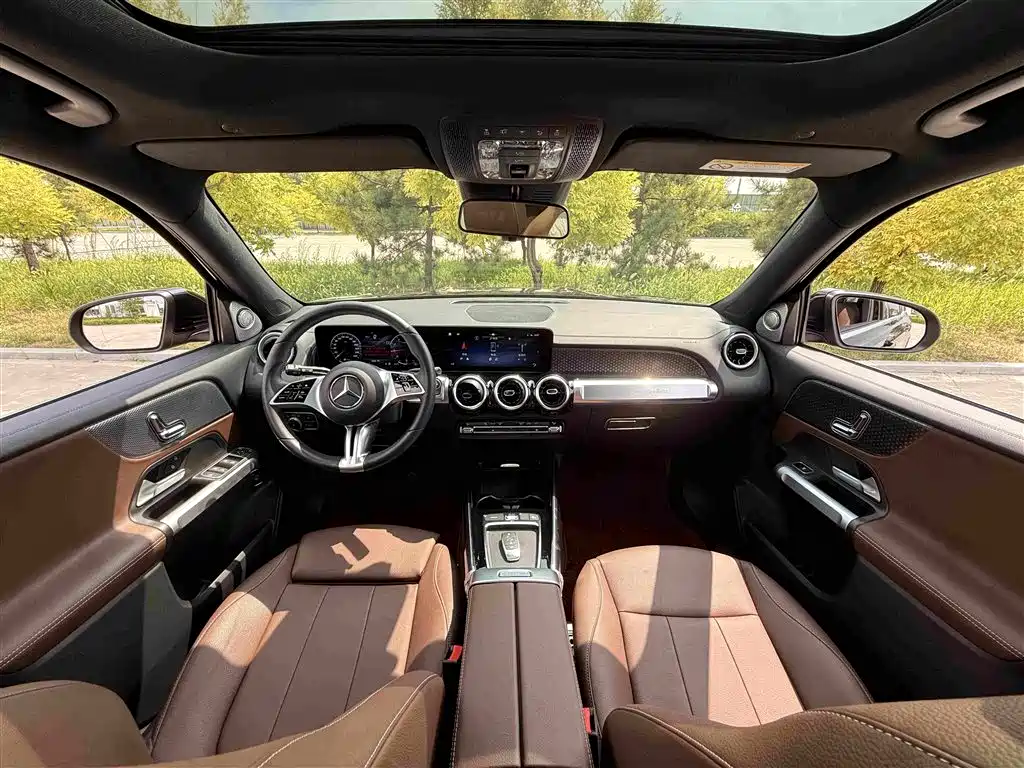Mercedes-Benz GLB 2025