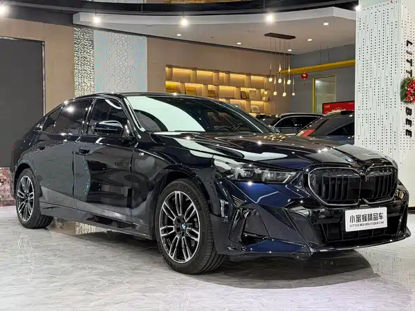 BMW 5 Series 2025