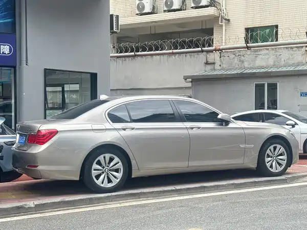 BMW 7 Series 2010