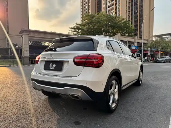 Mercedes-Benz GLA 2017