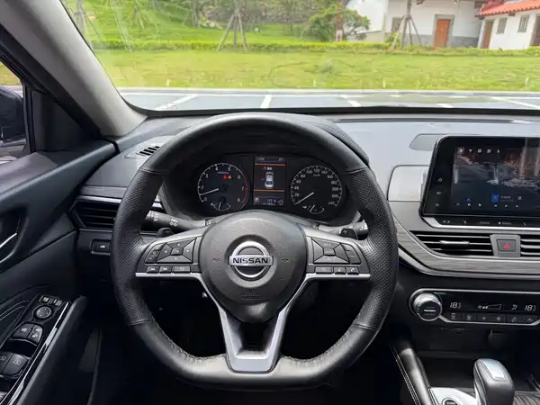 Nissan Teana 2022