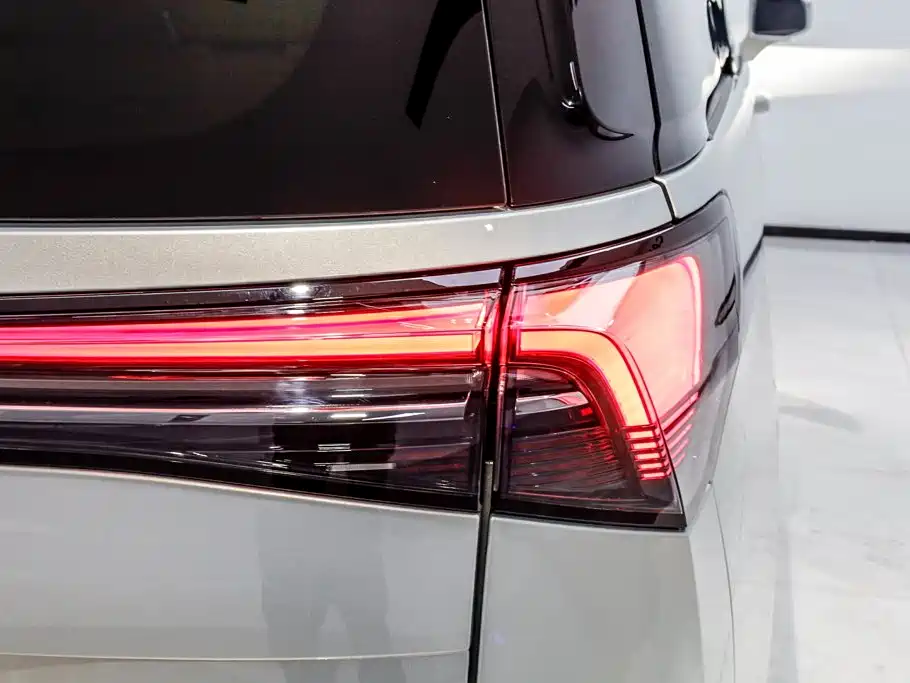 Buick GL8 New Energy 2025 — фото 24