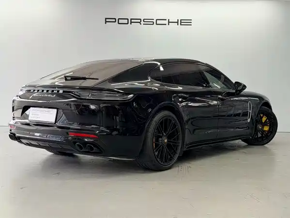 Porsche Panamera 2024