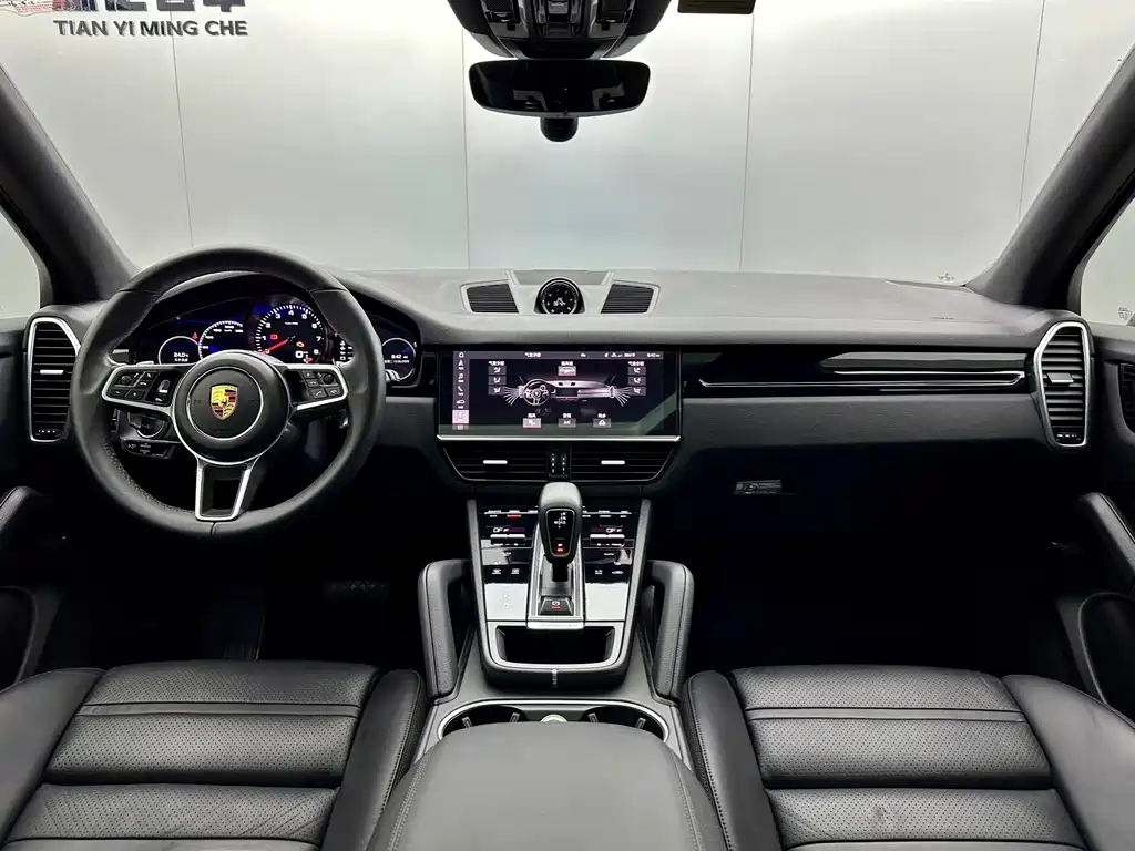 Porsche Cayenne 2020 — фото 19