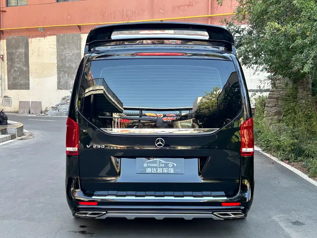 Mercedes-Benz V-Class 2020 — фото 23