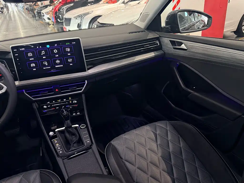Volkswagen Sagitar 2023