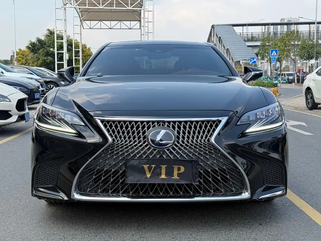 Lexus LS 2021 — фото 2