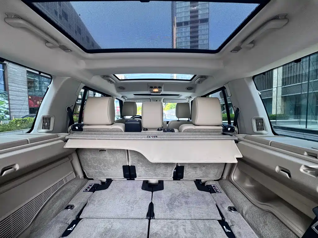 Land Rover Discovery 2012 — фото 24