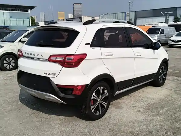 BAIC Shenbao X25 2016