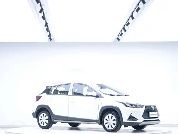 Toyota Yaris L 2023