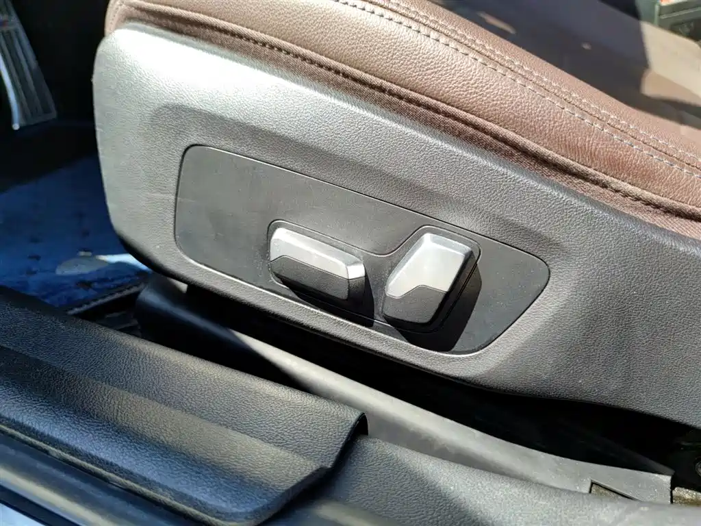 BMW 3 Series 2021 — фото 16