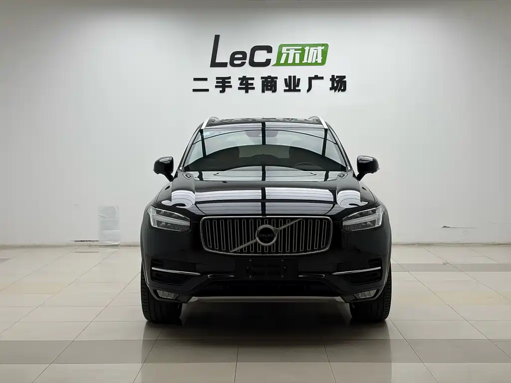 Volvo XC90 2018 — фото 1