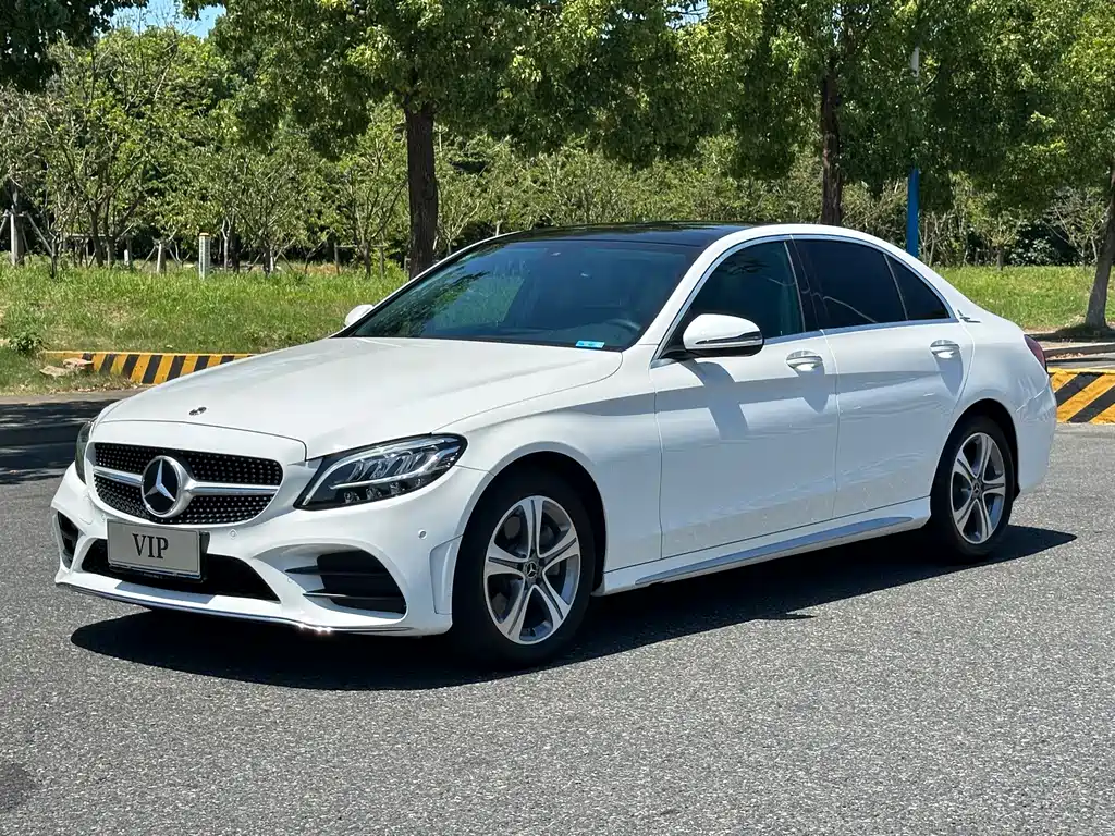 Mercedes-Benz C-Class 2021