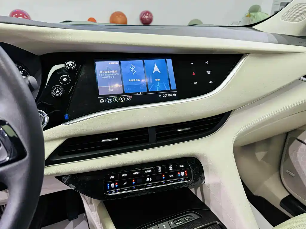 Buick Enclave 2021 — фото 17