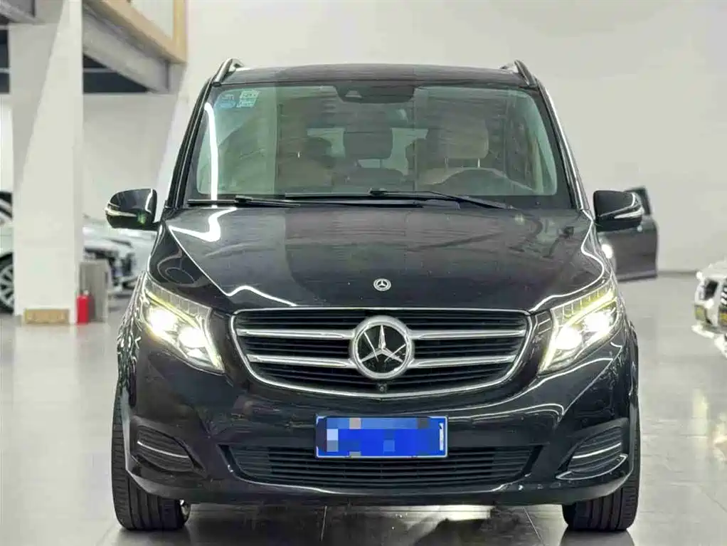 Mercedes-Benz V-Class 2019 — фото 2