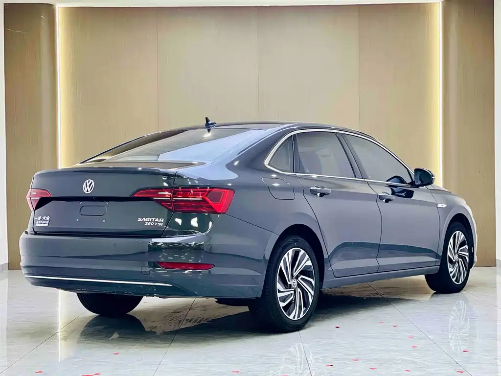 Volkswagen Sagitar 2022