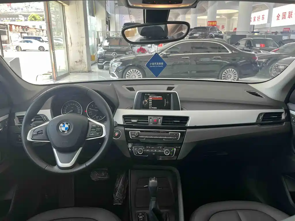 BMW X1 2017 — фото 13